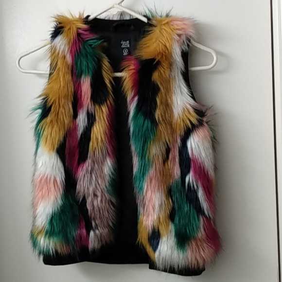 Girls multicolor fur vest, size 10, black knit on bottom, one clasp closure - Picture 1 of 8